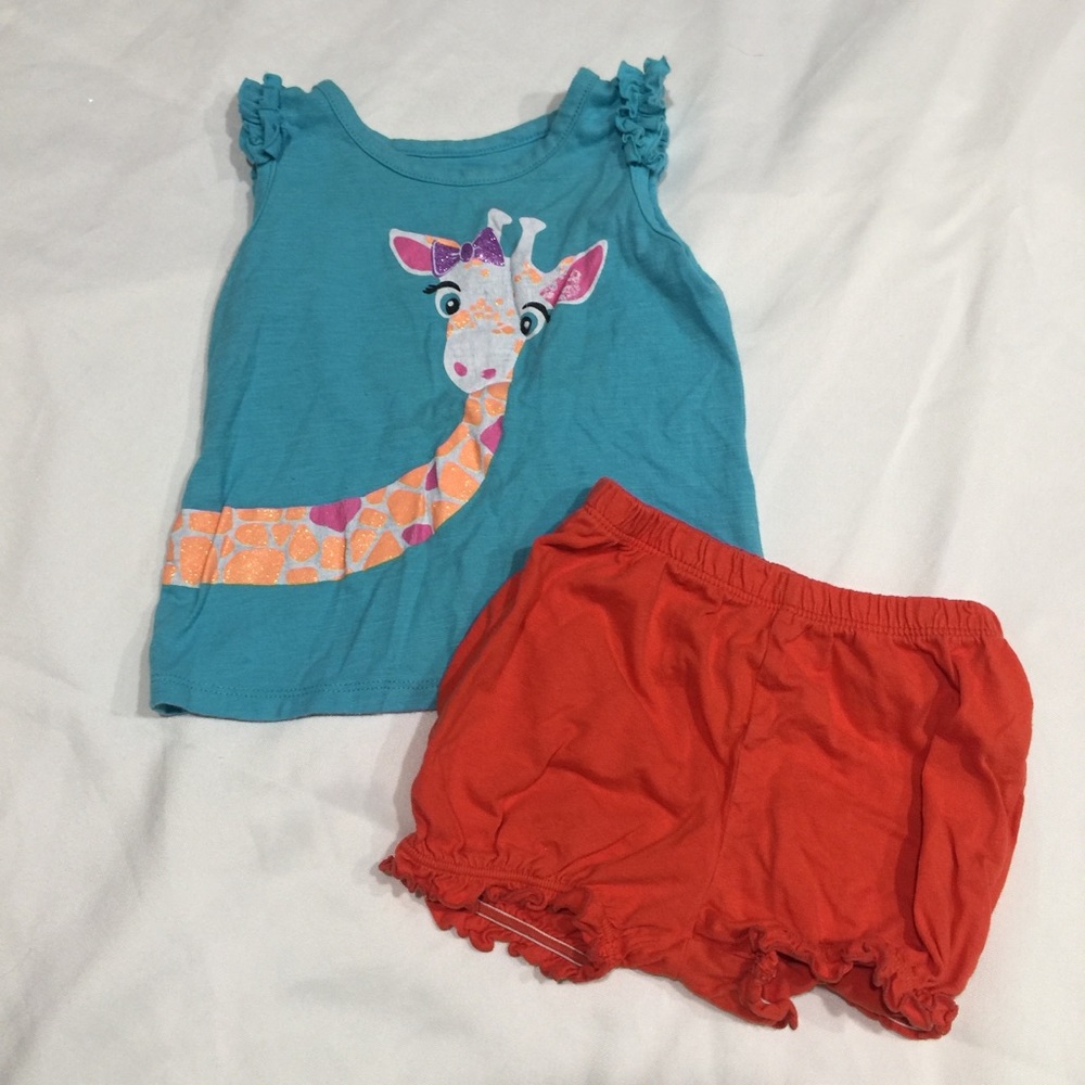 Giraffe top and shorts outfit 18 months girl